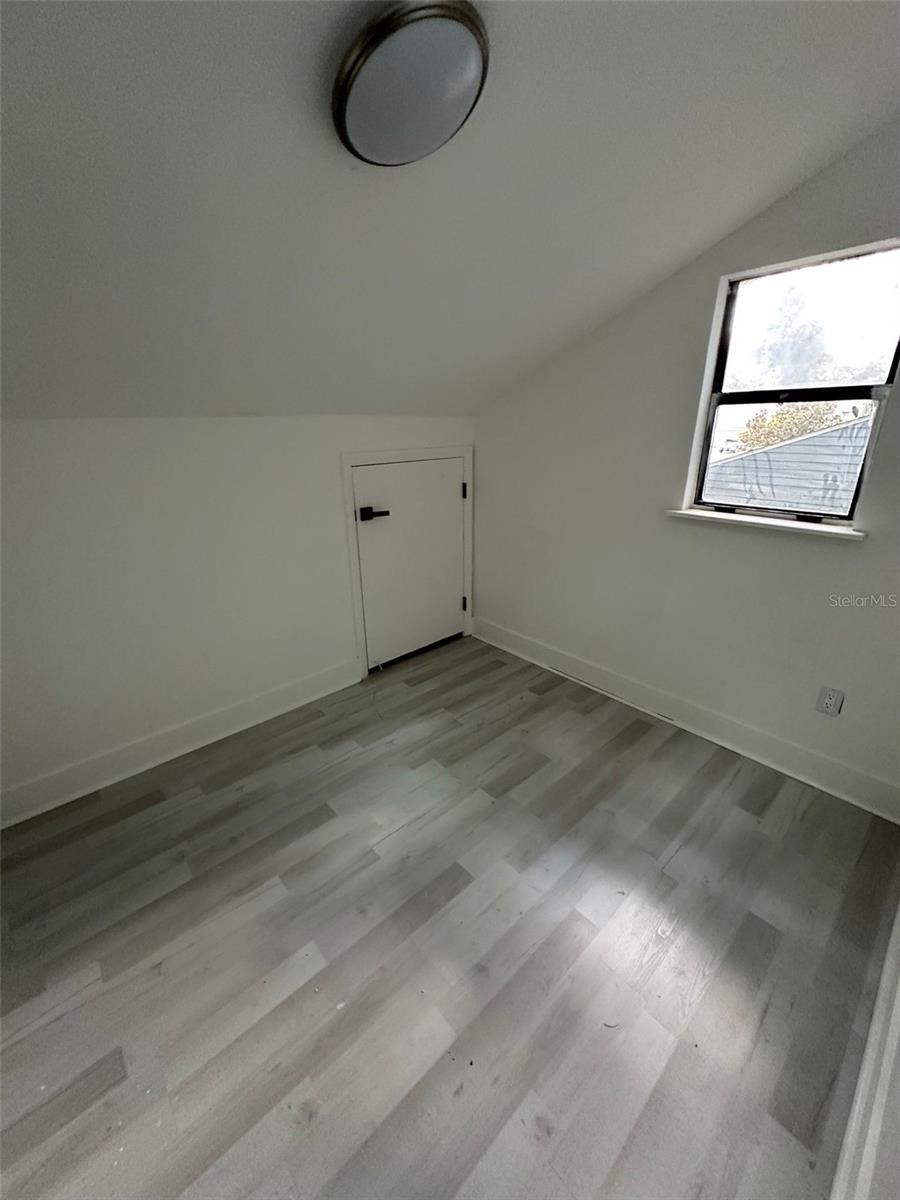 WHISPERING  PINES - Residential