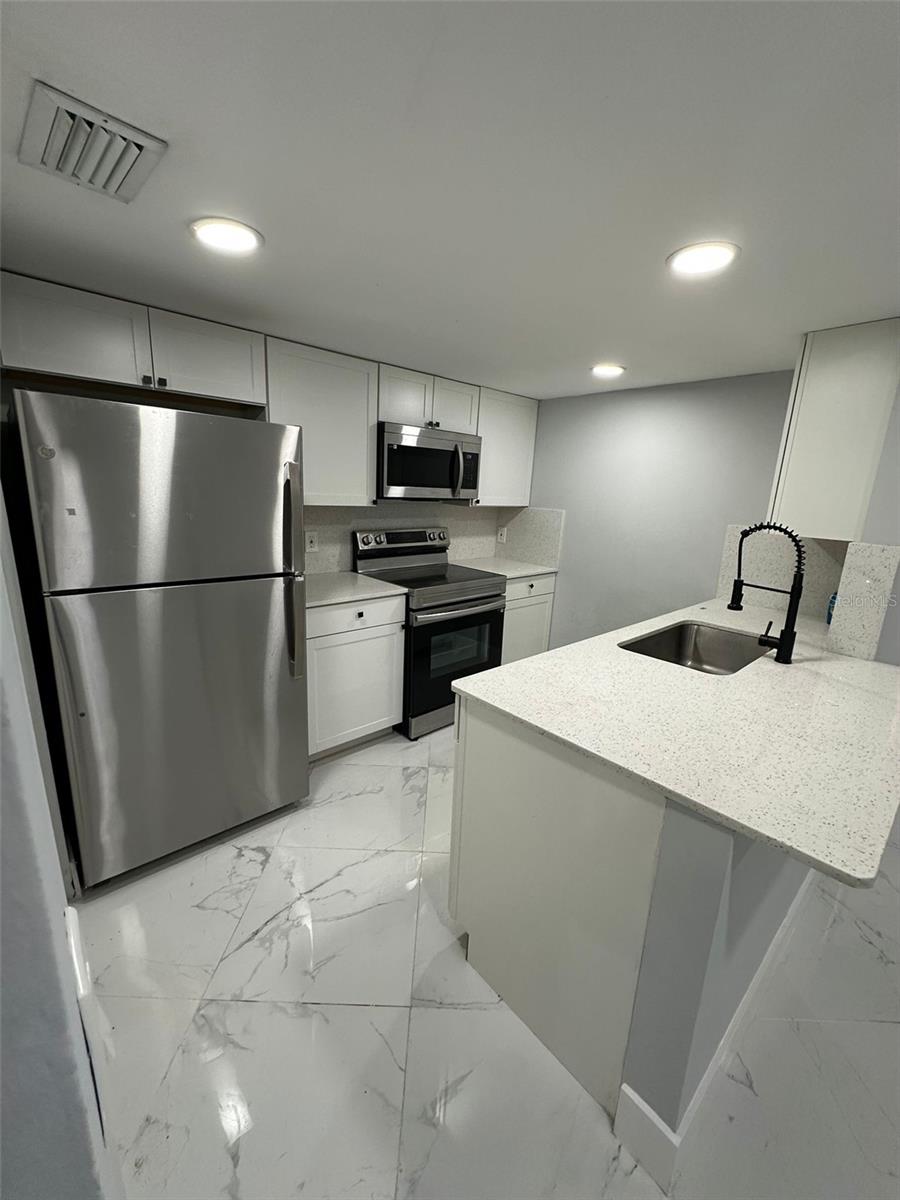 WHISPERING  PINES - Residential