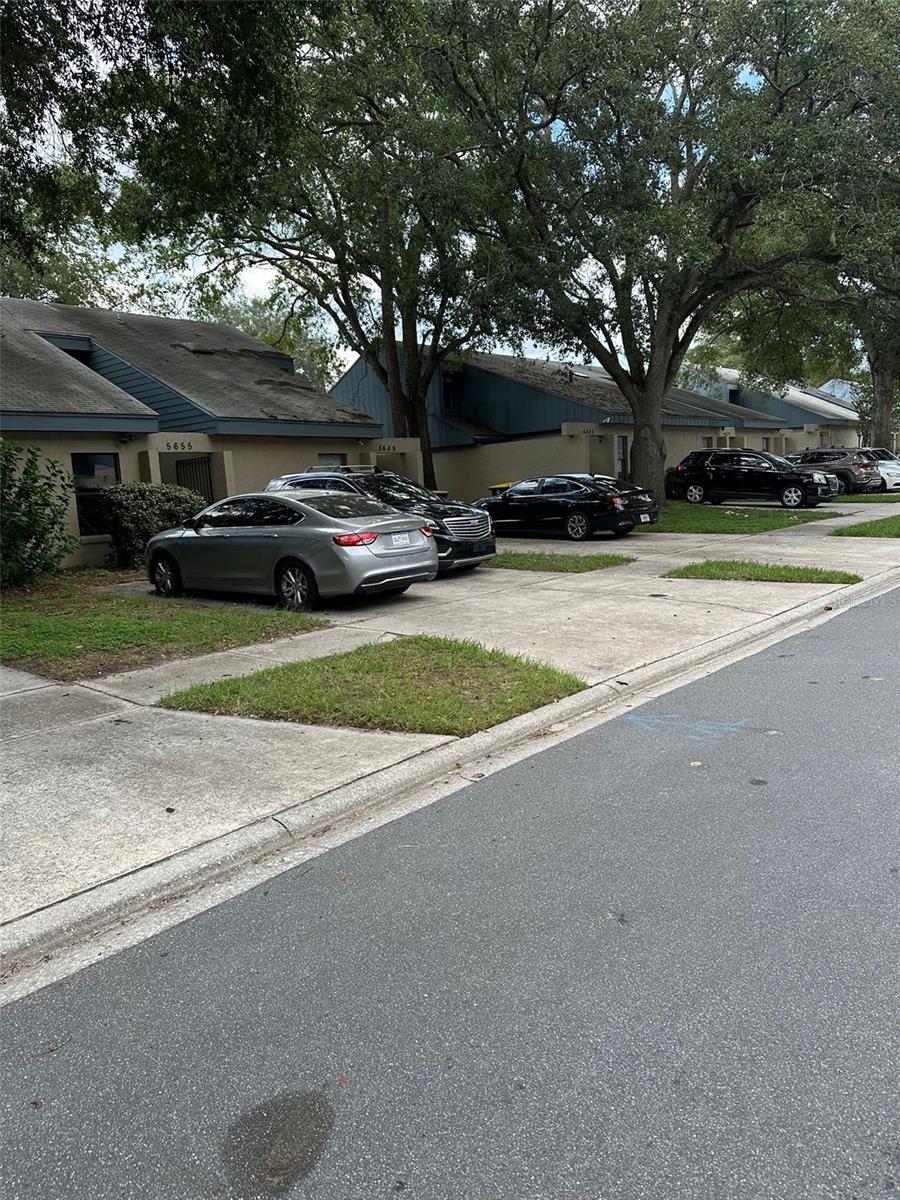 5659 PINEHILL LANE
