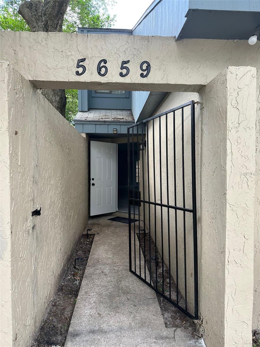 5659 PINEHILL LANE