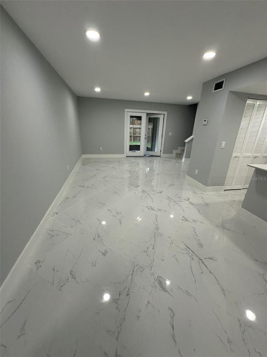 WHISPERING  PINES - Residential