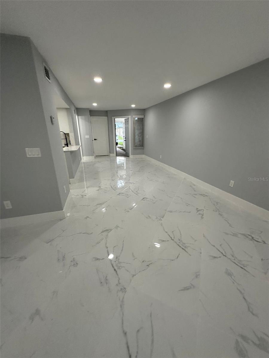 WHISPERING  PINES - Residential