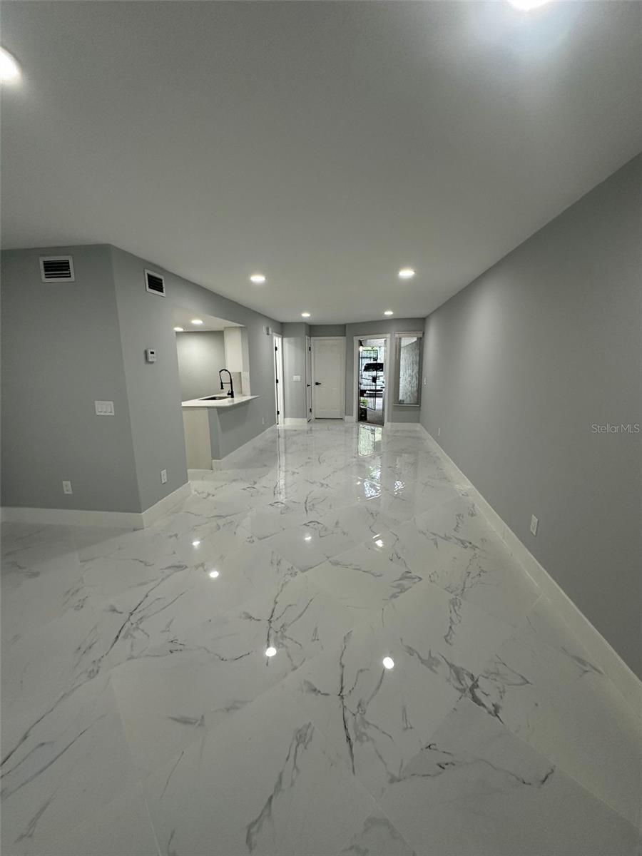 WHISPERING  PINES - Residential