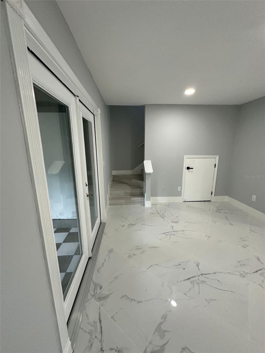 WHISPERING  PINES - Residential