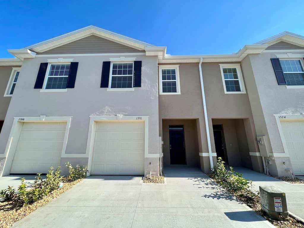 Photo of 1370 Yellow Finch Drive, Davenport, FL 33837 (MLS # O6433063)