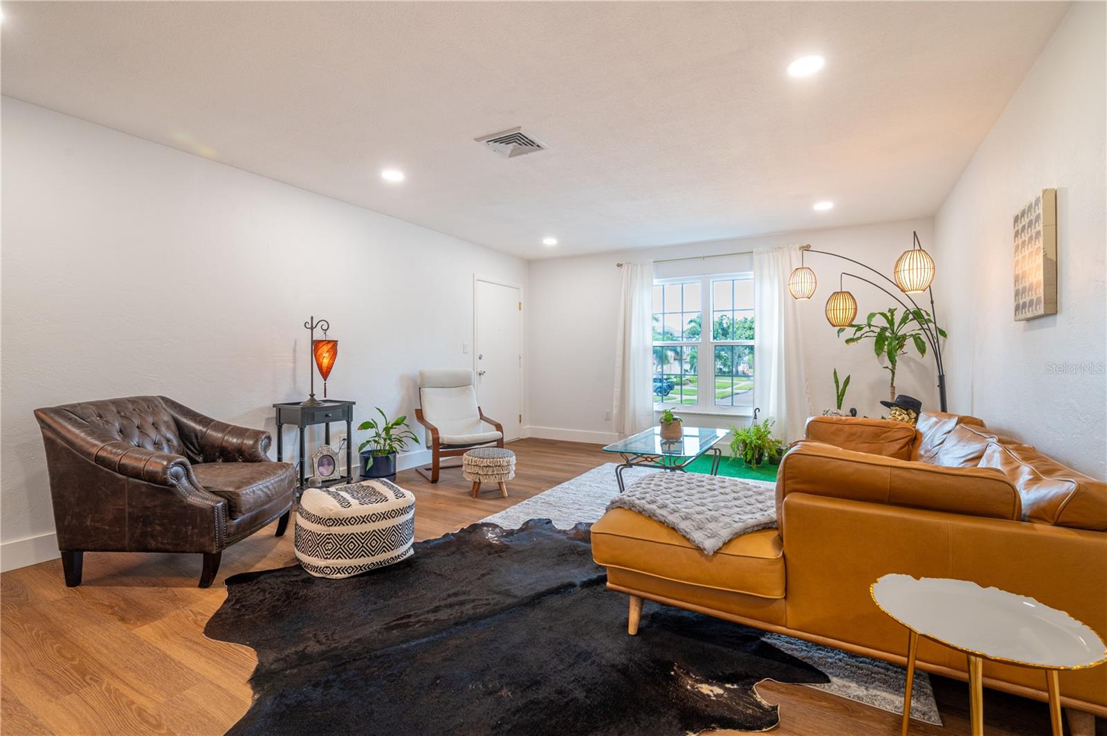 EDEN ISLE CONDO OF ST PETERSBURG - Residential Lease