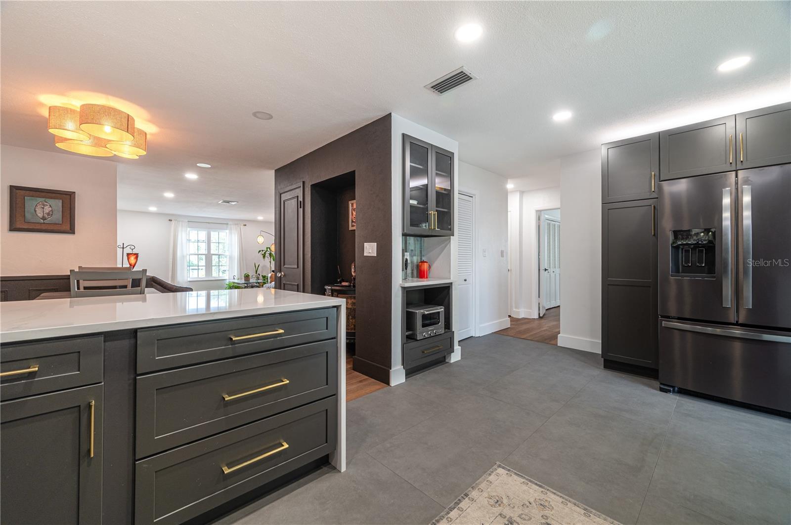 EDEN ISLE CONDO OF ST PETERSBURG - Residential Lease