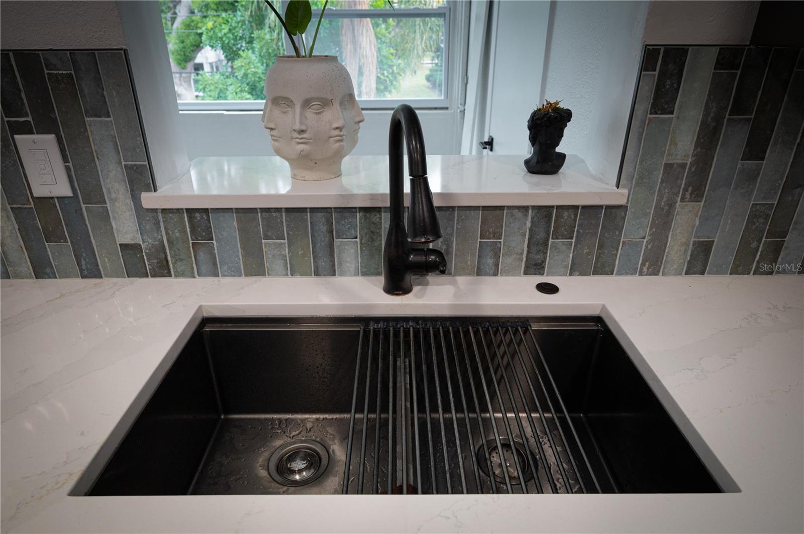 EDEN ISLE CONDO OF ST PETERSBURG - Residential Lease