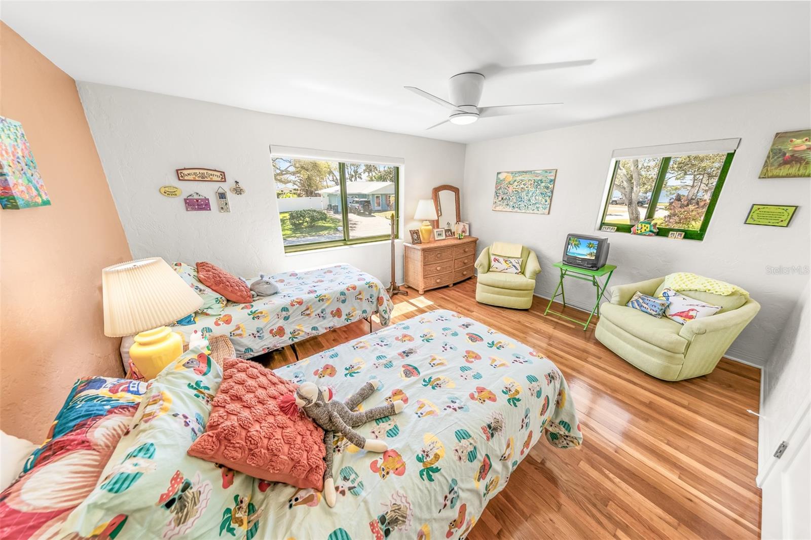 PLEASANT VIEW CIRCLE - Residential