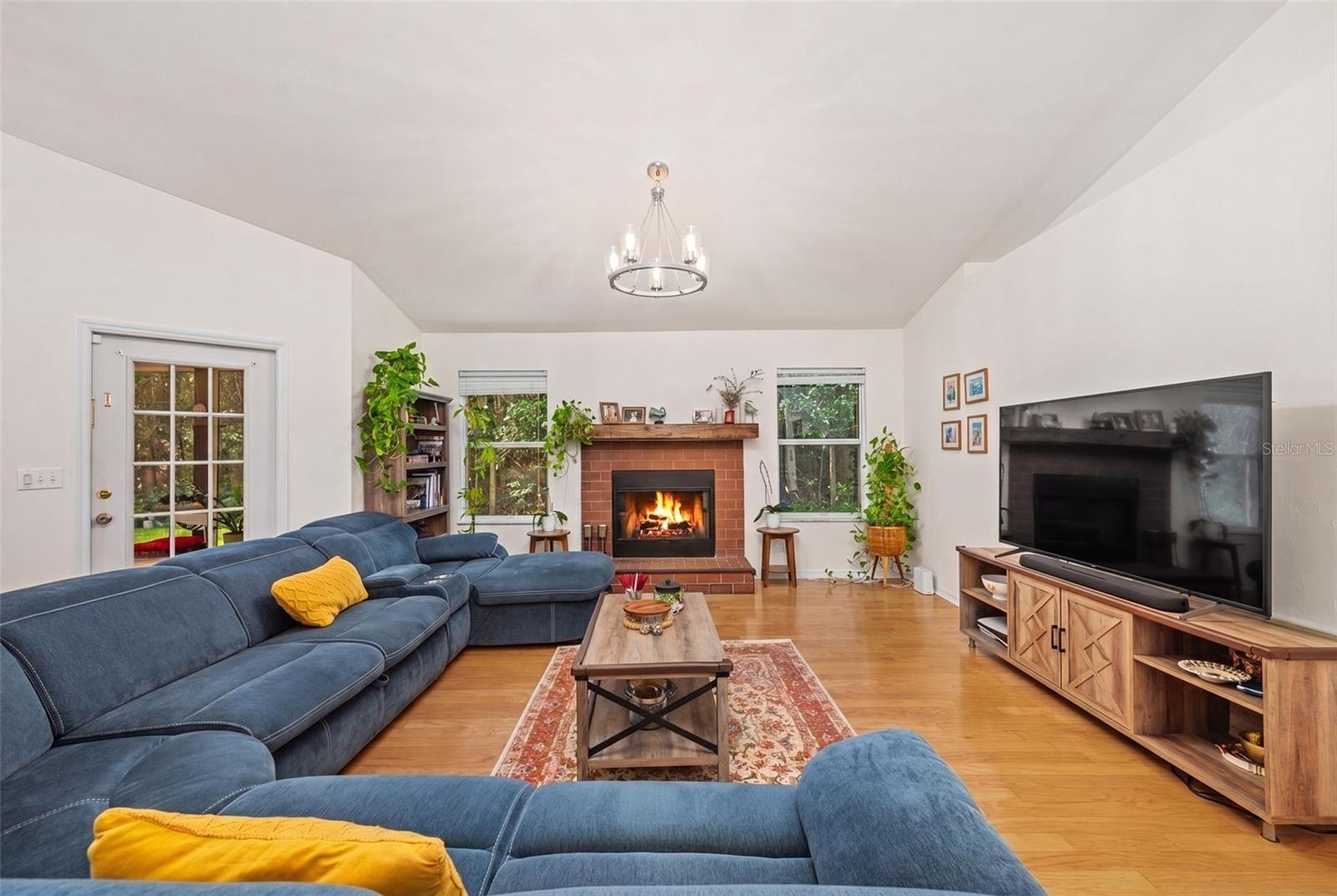 8725 NW 9TH PLACE