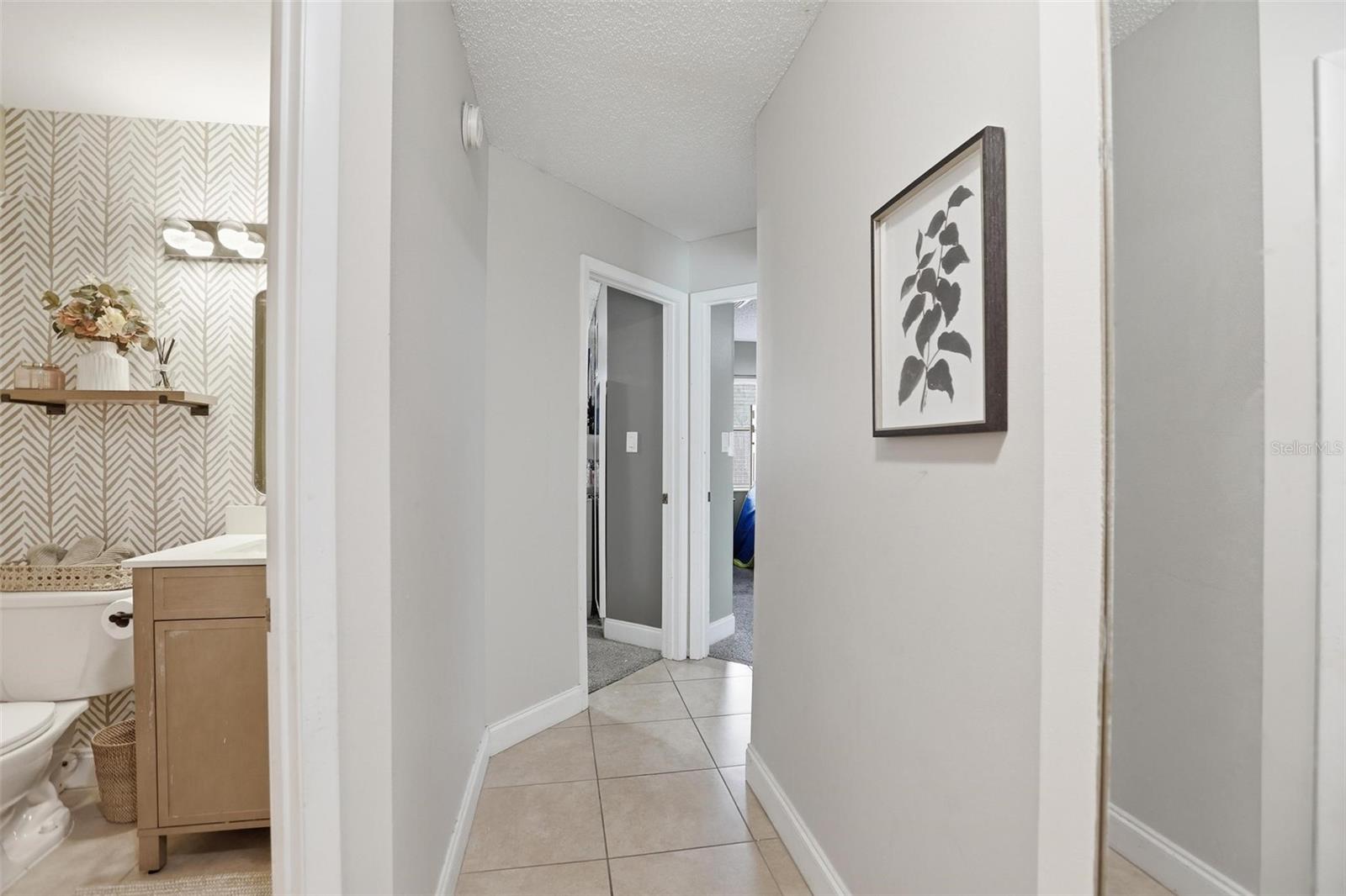 DEER RUN UNIT 21B - Residential