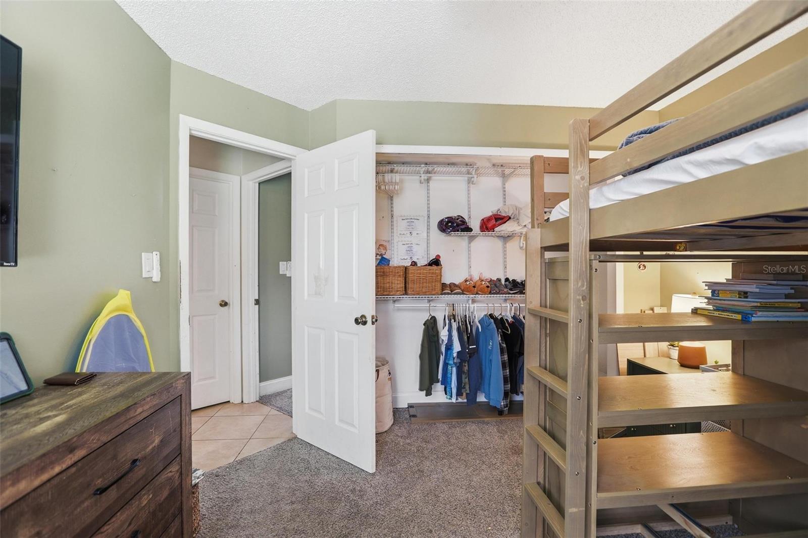 DEER RUN UNIT 21B - Residential