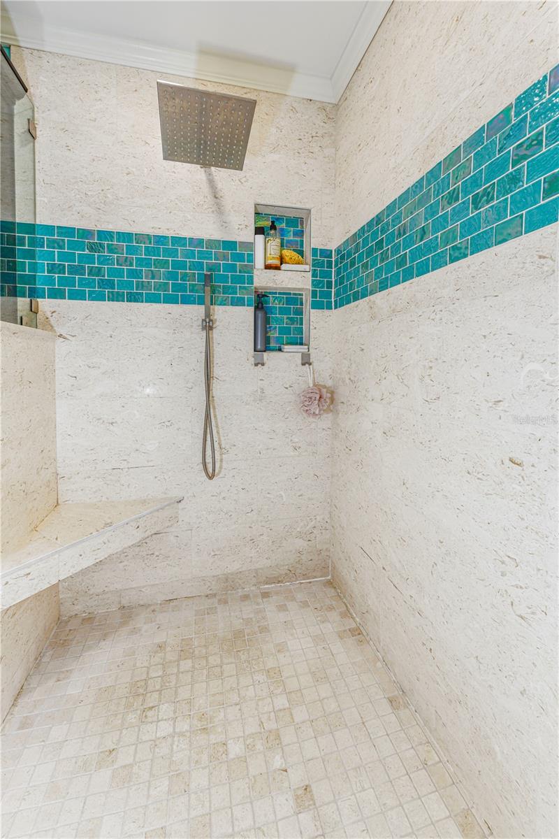 HERITAGE LAKE ESTATES - Residential