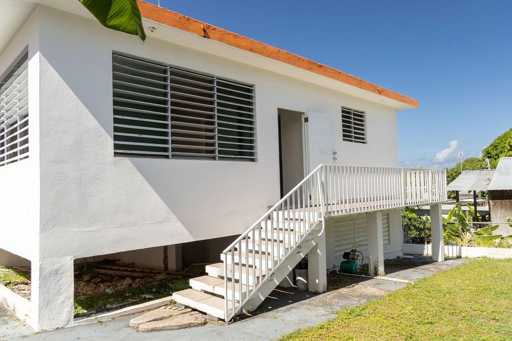 412 CALLE GIRASOLES