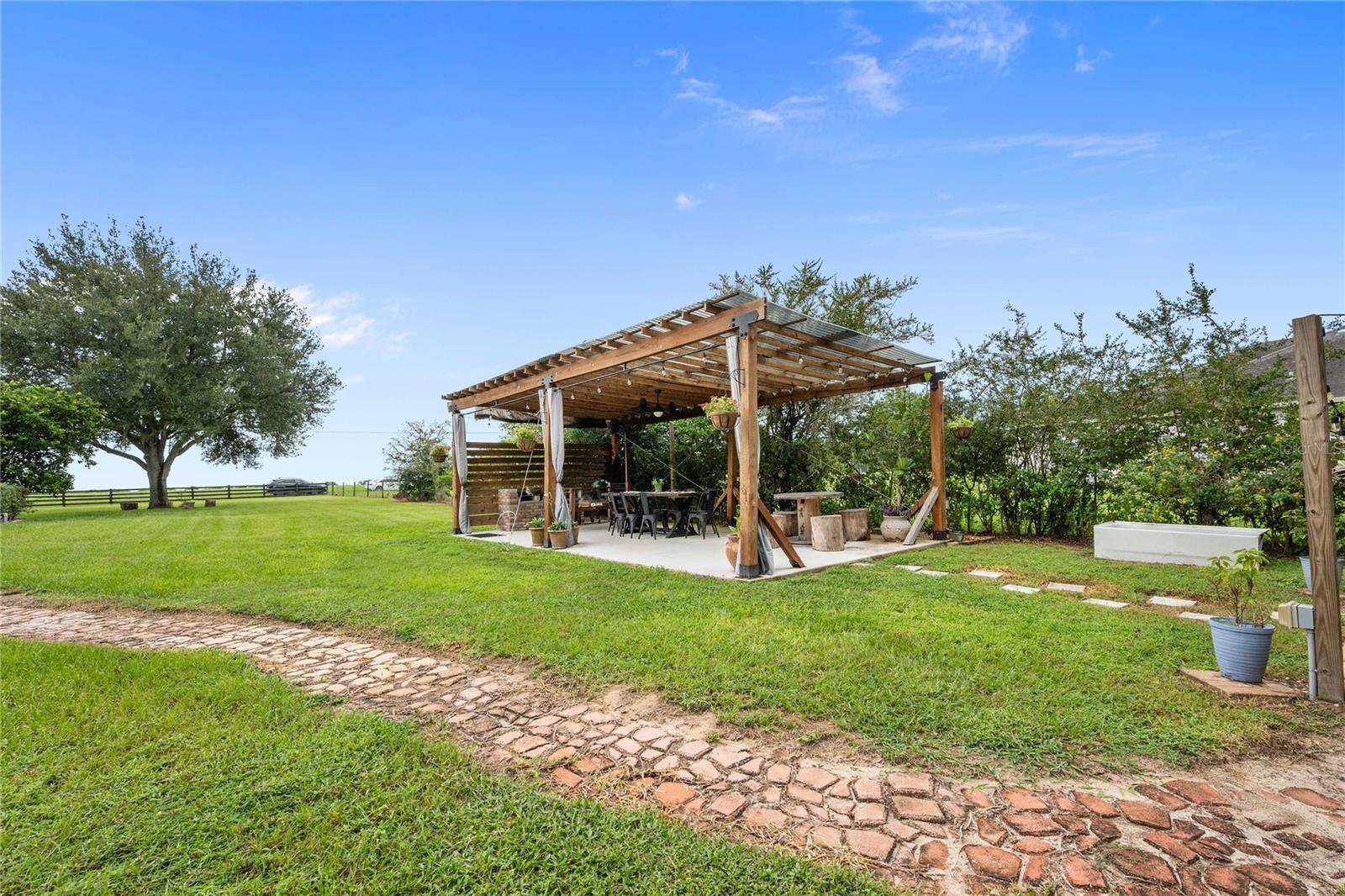 ACREAGE - Residential