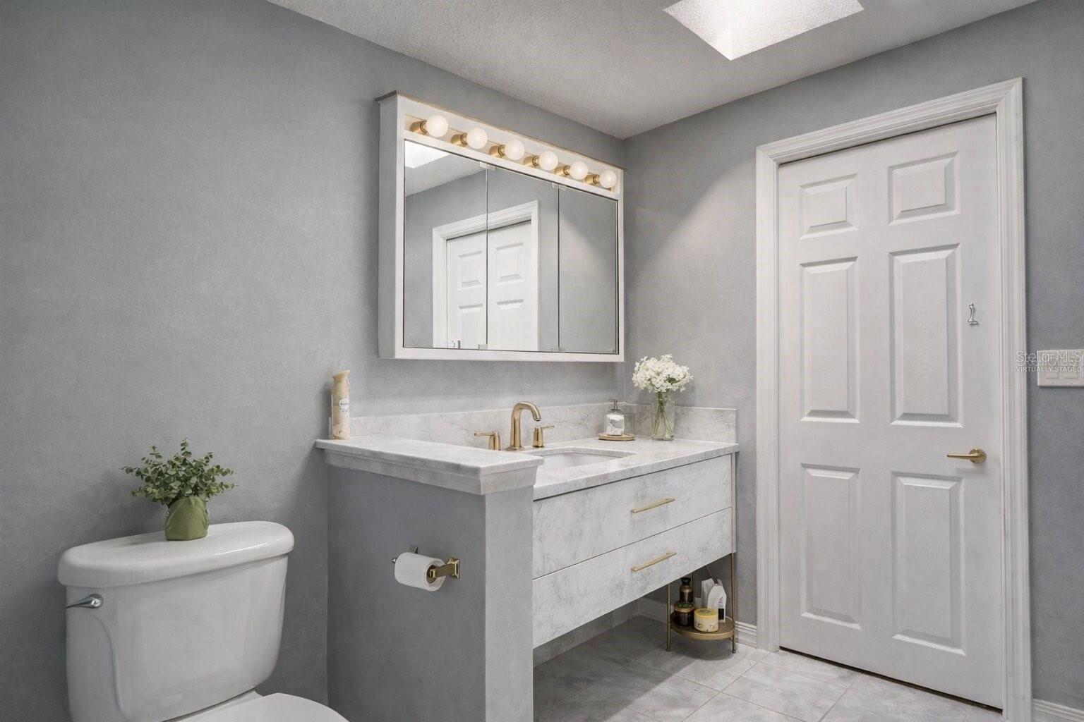 MOUNT PLYMOUTH - Residential