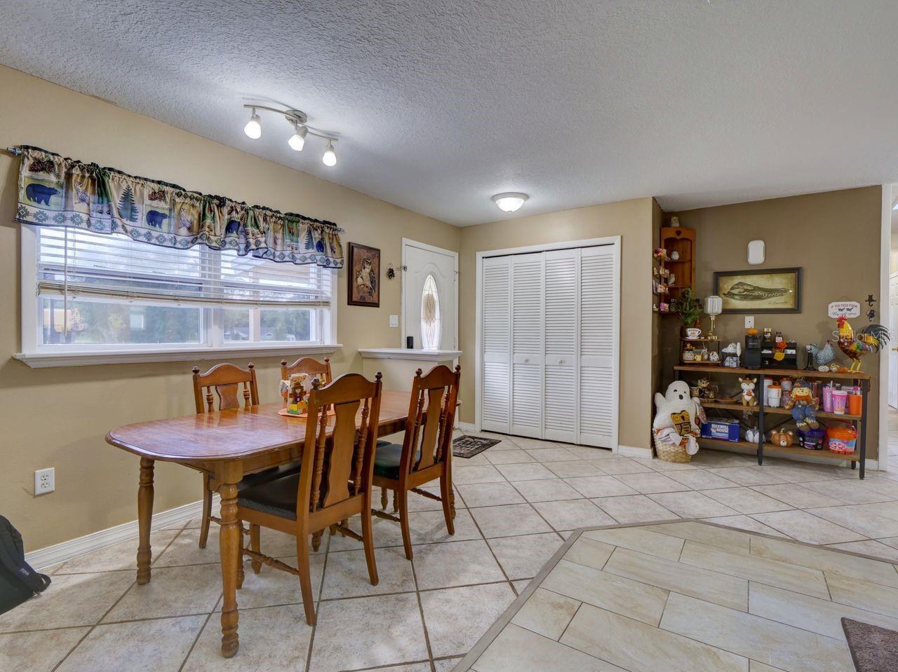 MOUNT PLYMOUTH - Residential