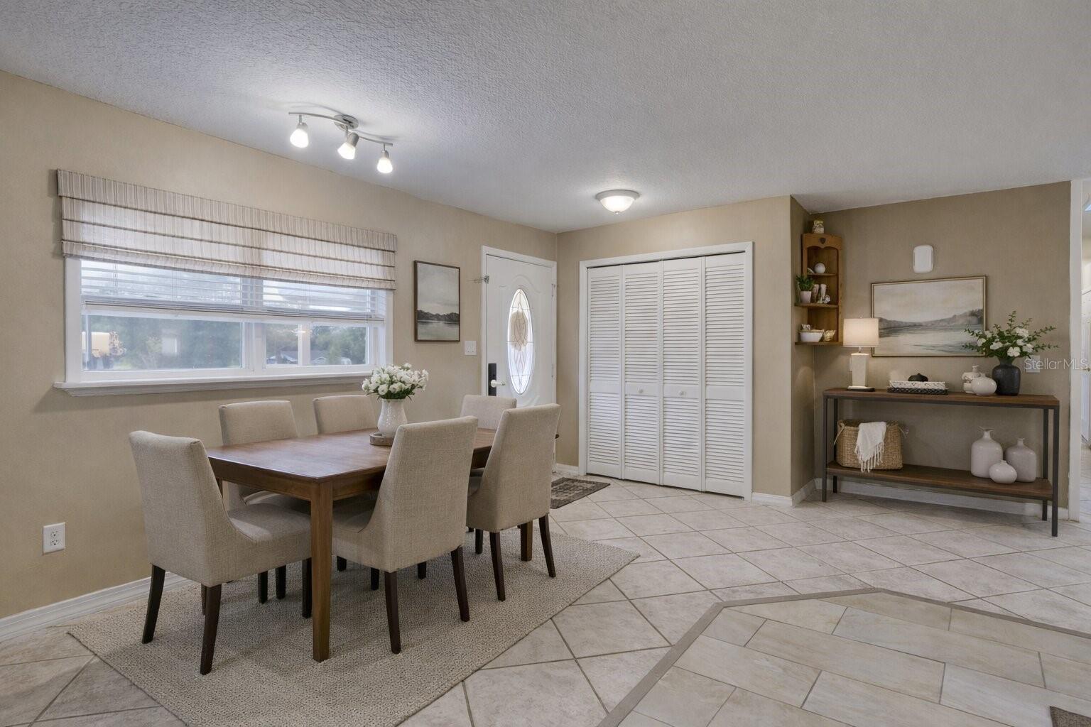 MOUNT PLYMOUTH - Residential