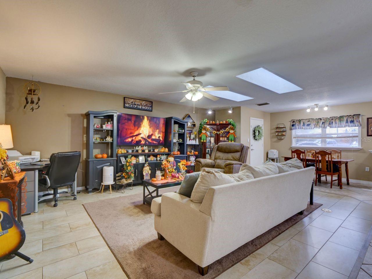 MOUNT PLYMOUTH - Residential