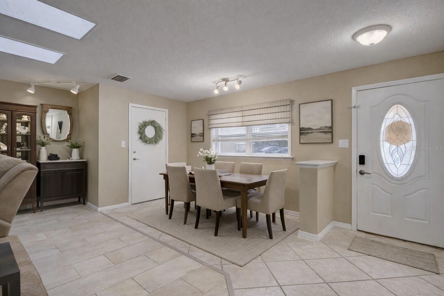 MOUNT PLYMOUTH - Residential