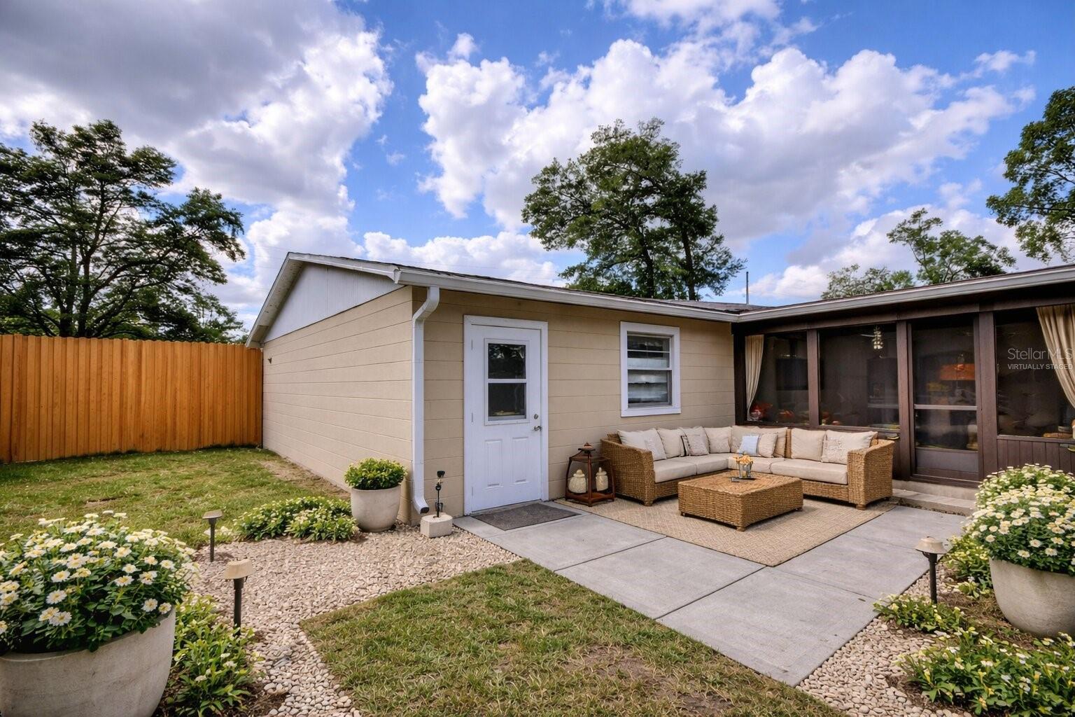 MOUNT PLYMOUTH - Residential