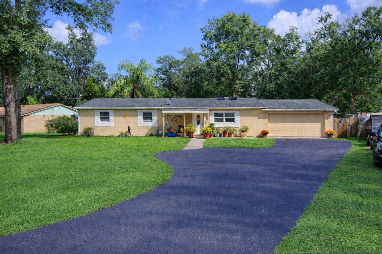 MOUNT PLYMOUTH - Residential