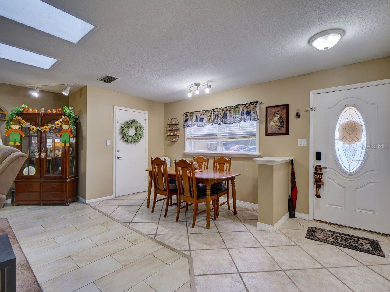 MOUNT PLYMOUTH - Residential