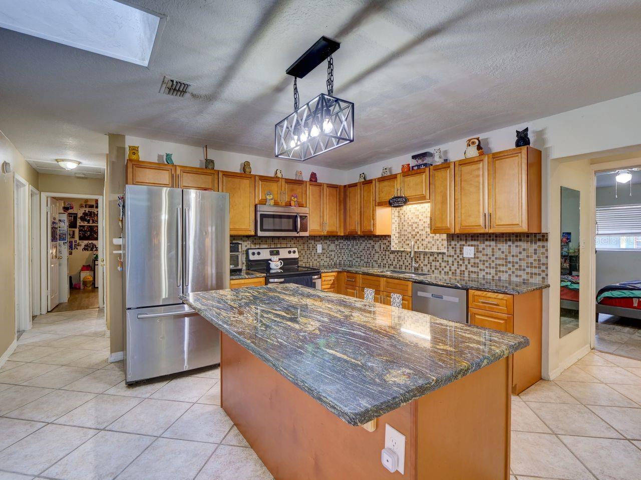 MOUNT PLYMOUTH - Residential