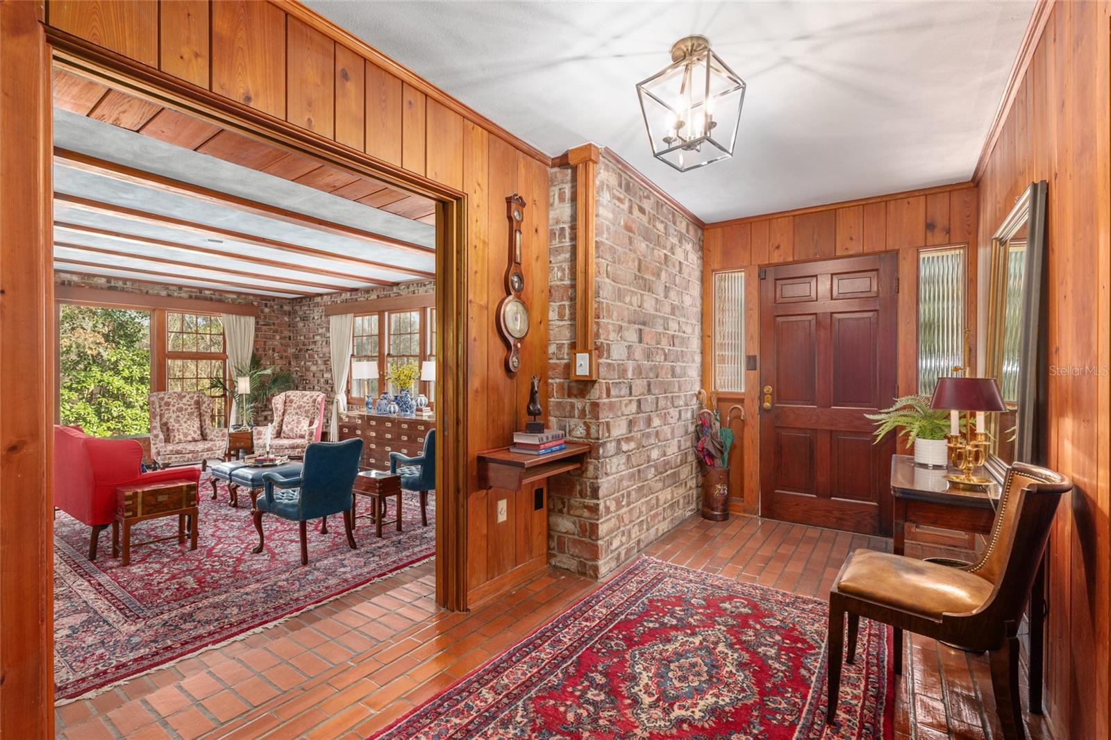 LAZONBY ACRES - Residential