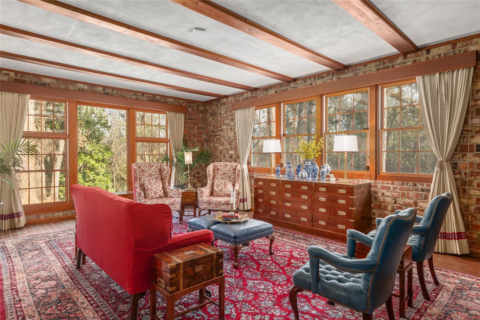 LAZONBY ACRES - Residential