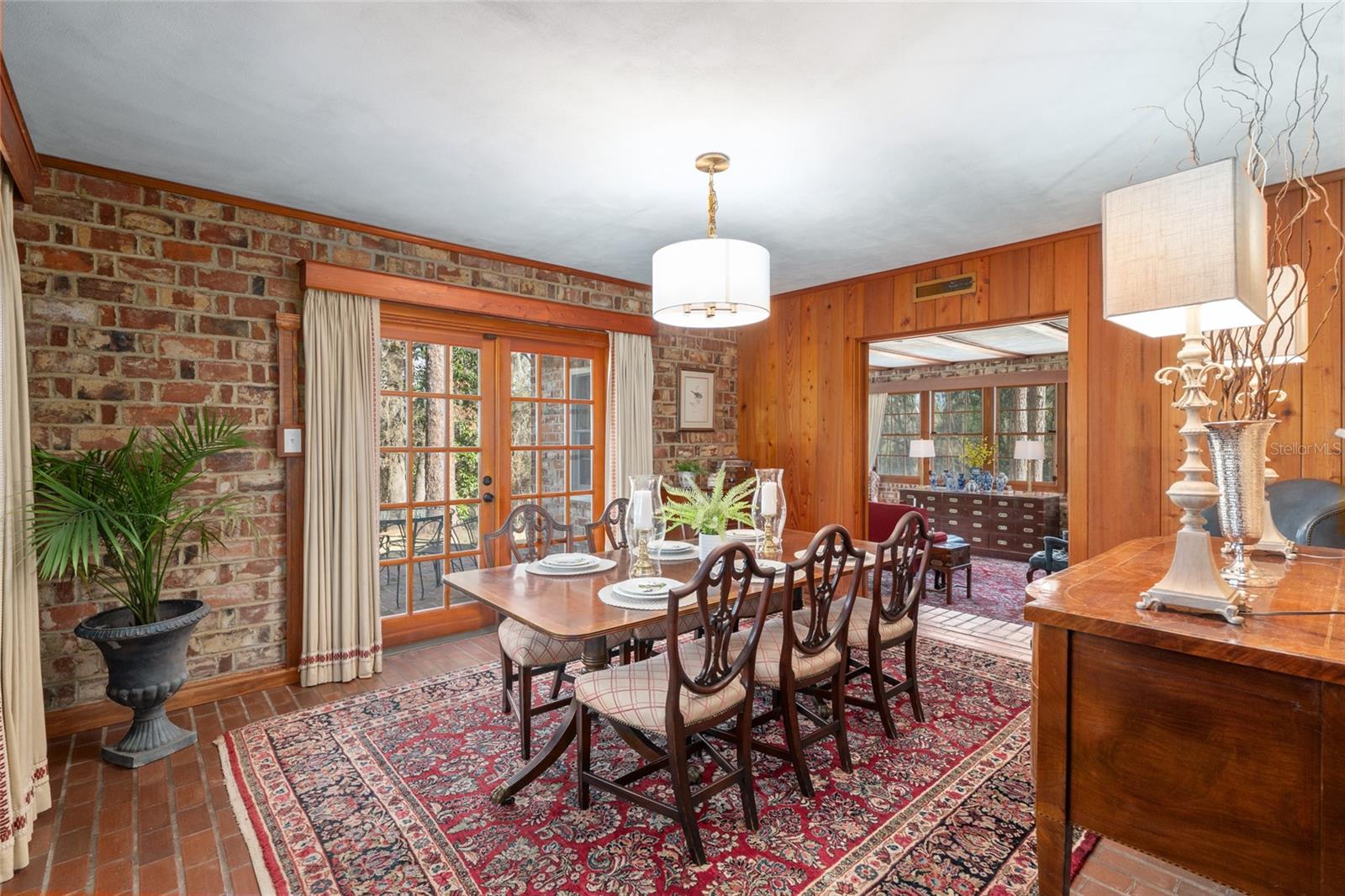 LAZONBY ACRES - Residential