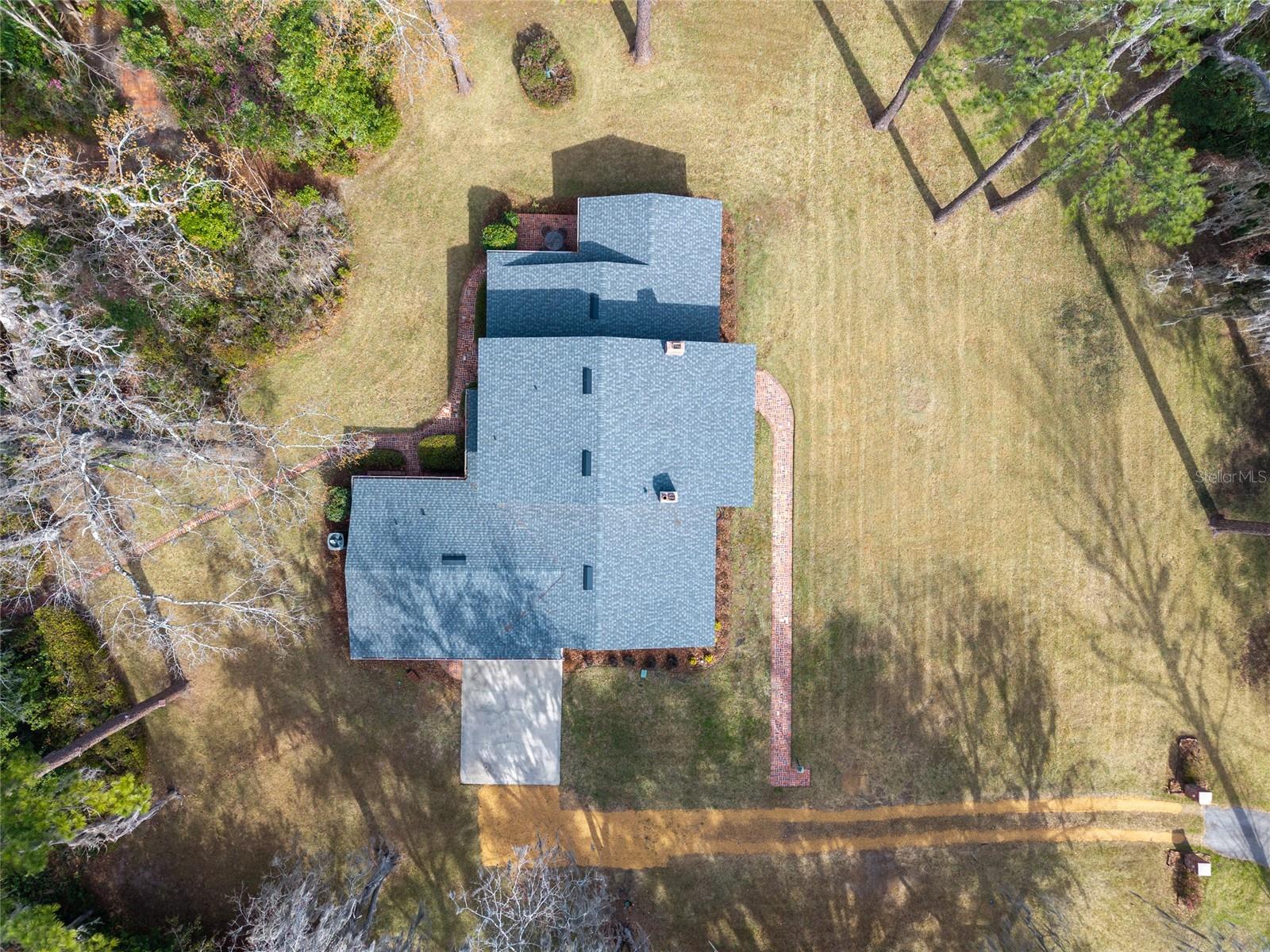 LAZONBY ACRES - Residential