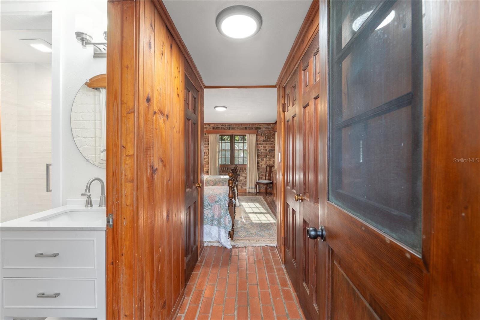 LAZONBY ACRES - Residential