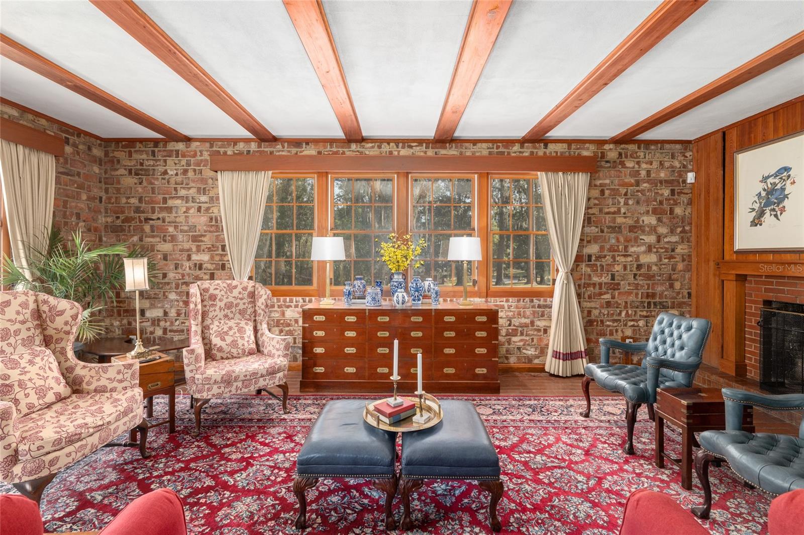 LAZONBY ACRES - Residential