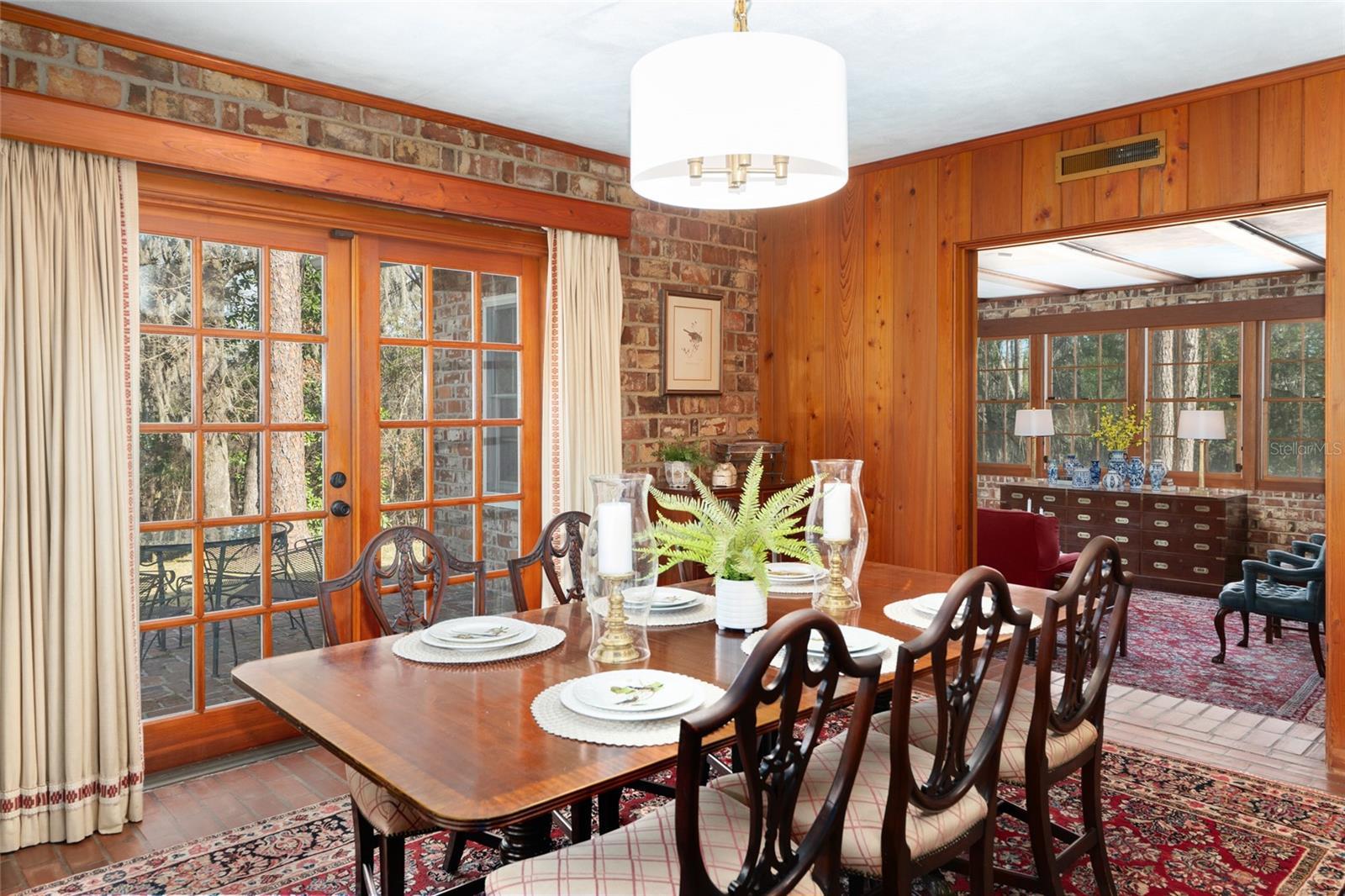 LAZONBY ACRES - Residential