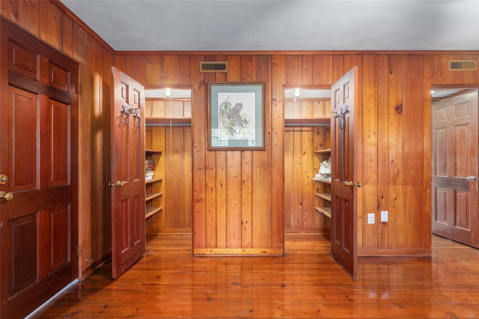 LAZONBY ACRES - Residential