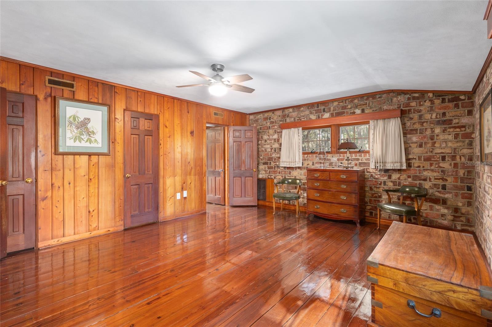 LAZONBY ACRES - Residential