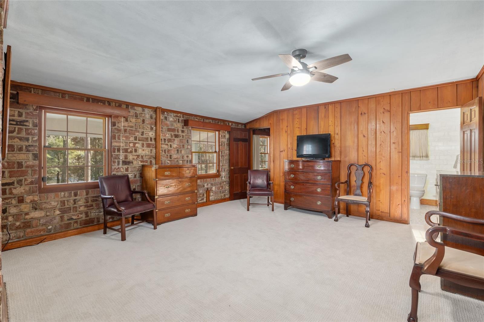 LAZONBY ACRES - Residential