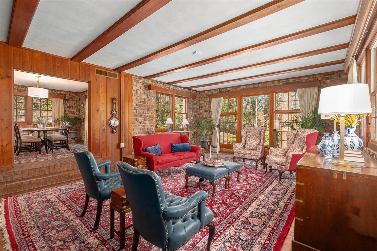 LAZONBY ACRES - Residential