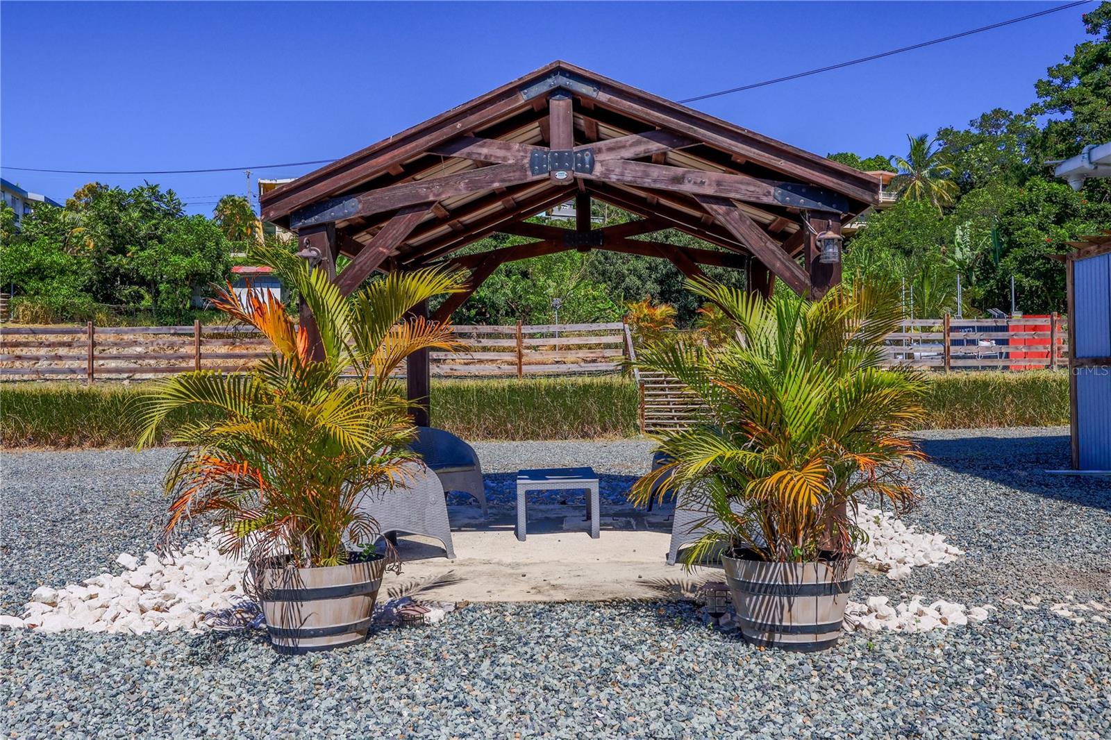 LOS FLAMBOYANES - Residential