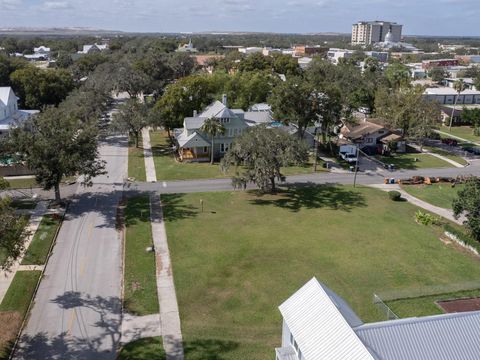 A home in BARTOW