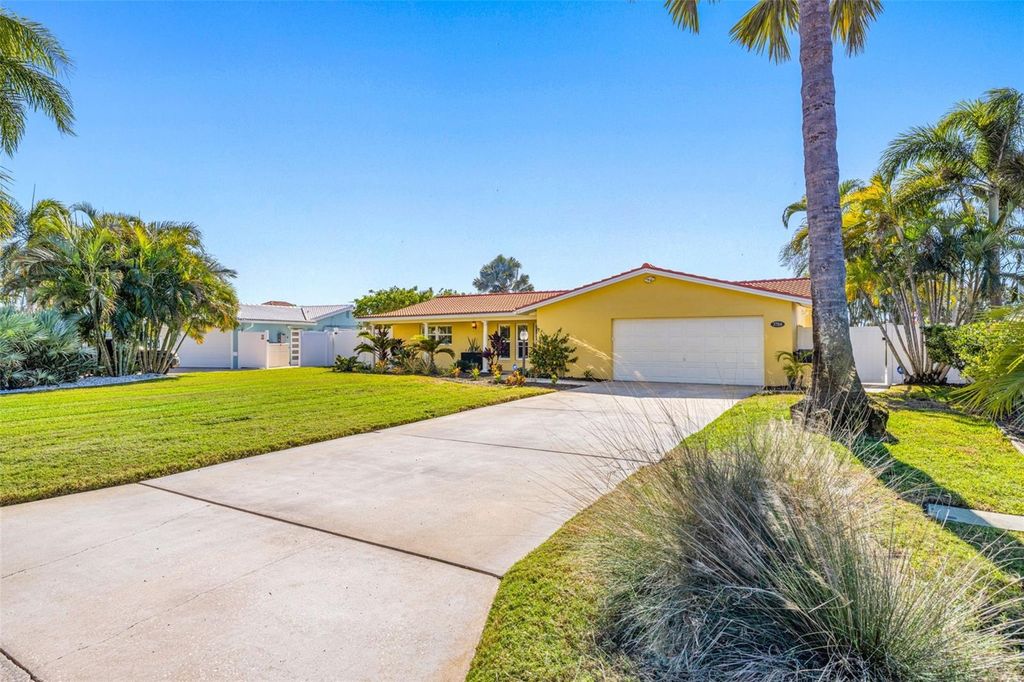 Photo of 3784 42nd Avenue S, St Petersburg, FL 33711 (MLS # TB8466921)