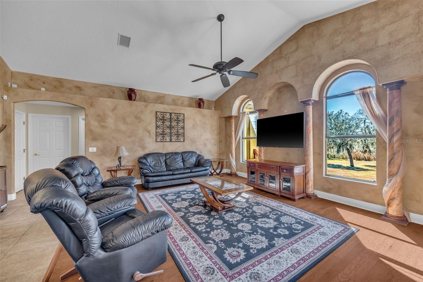 SHADOW RUN UNIT 1 - Residential