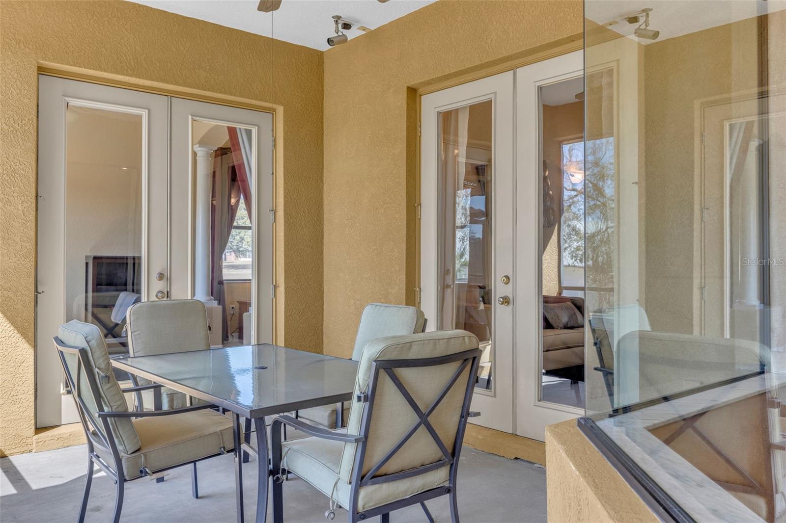 SHADOW RUN UNIT 1 - Residential