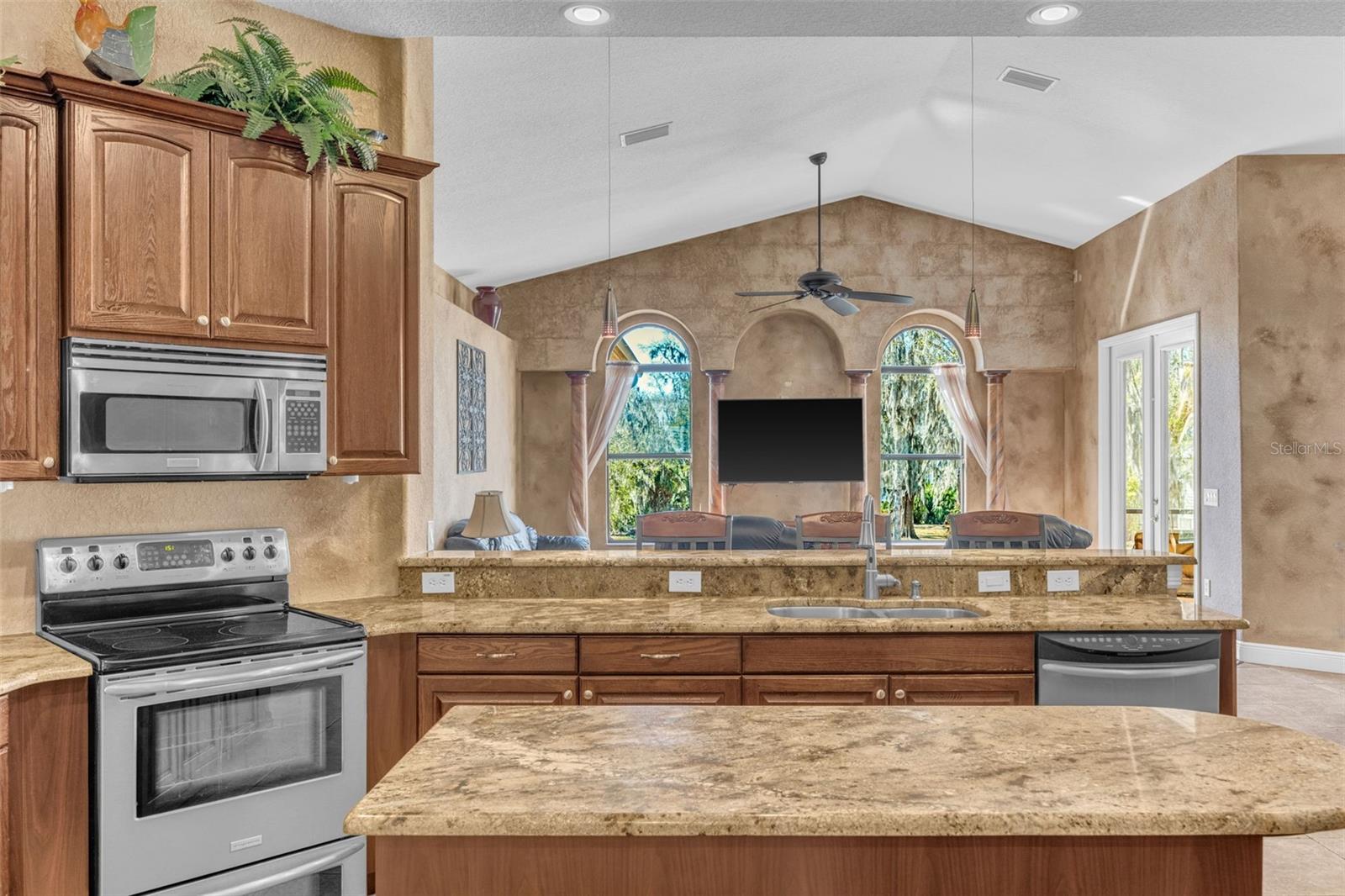 SHADOW RUN UNIT 1 - Residential