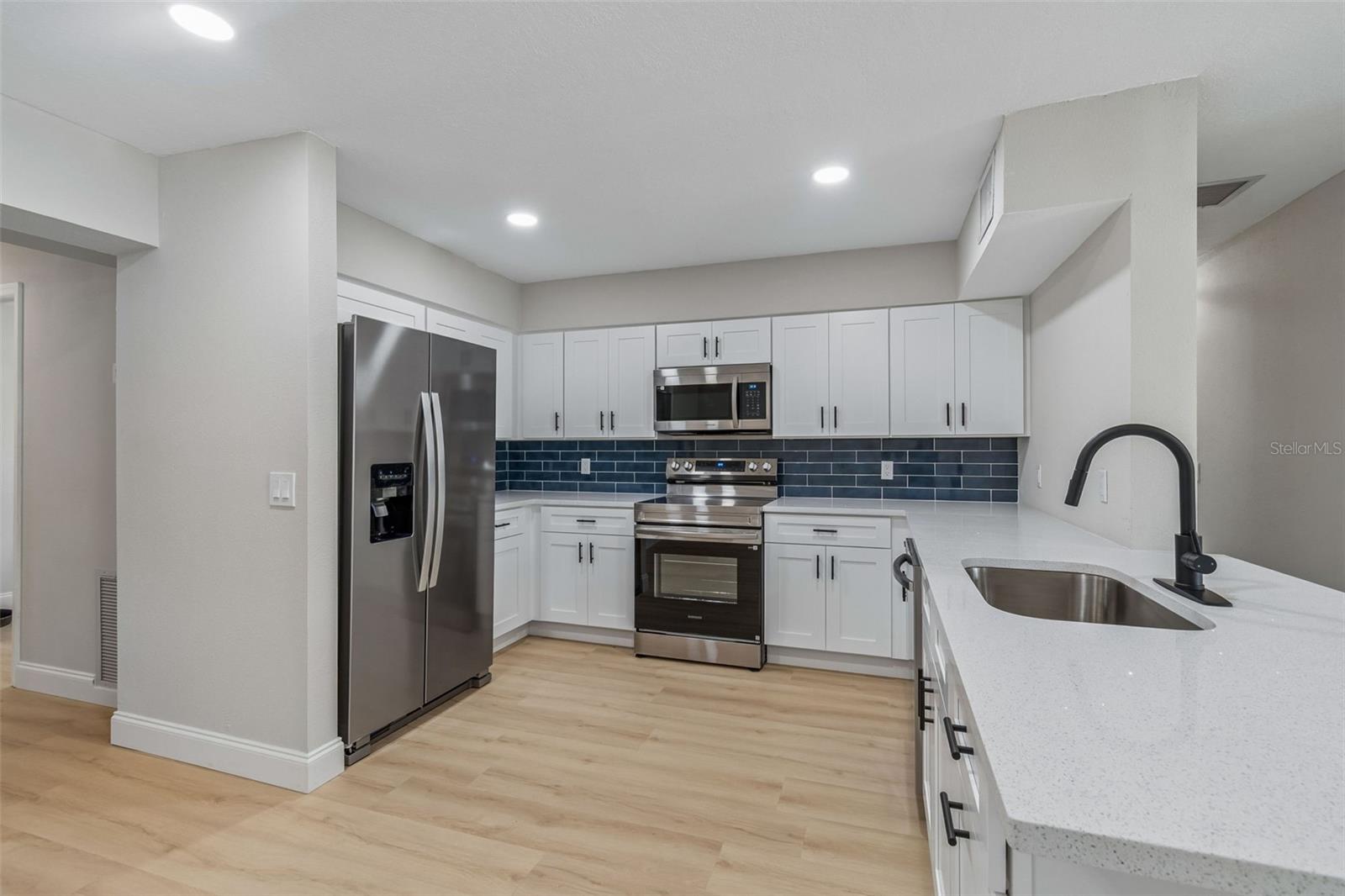 RIVER GROVE ESTATES ADD - Residential