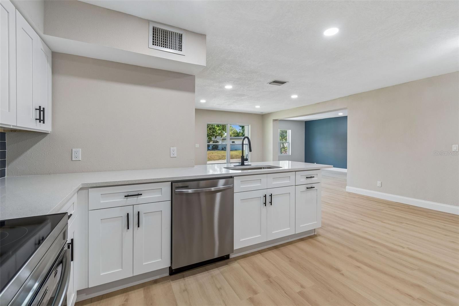 RIVER GROVE ESTATES ADD - Residential