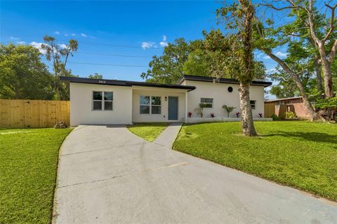 Photo of 3415 E Knollwood Street, Tampa, FL 33610 (MLS # TB8495993)