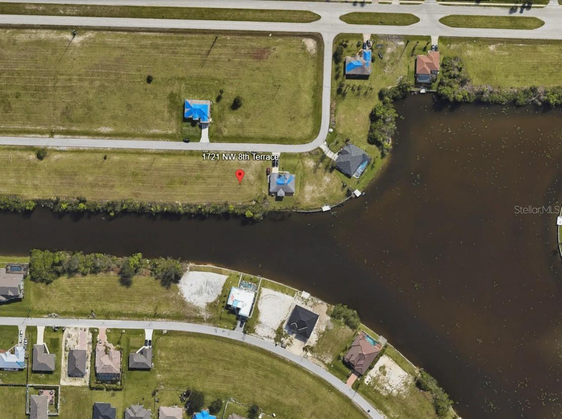 CAPE CORAL - Land