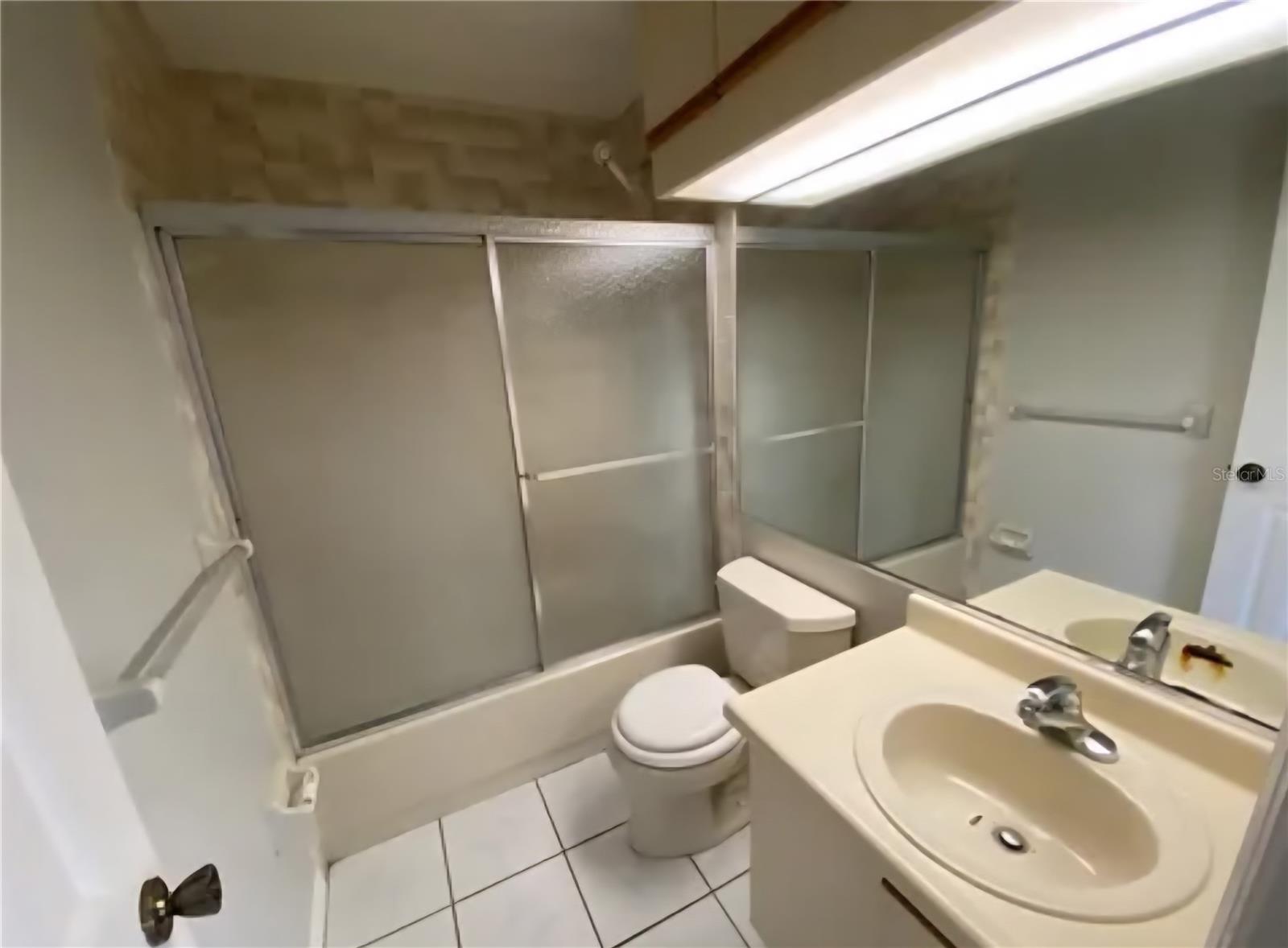 HIDDEN OAKS CONDO PH 02 - Residential
